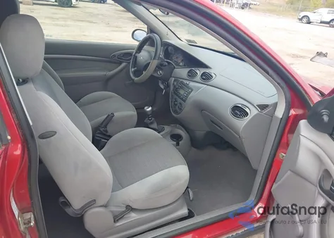 2000 Ford Focus Zx3 из США, поврежденный, VIN 3FAHP3137YR198361